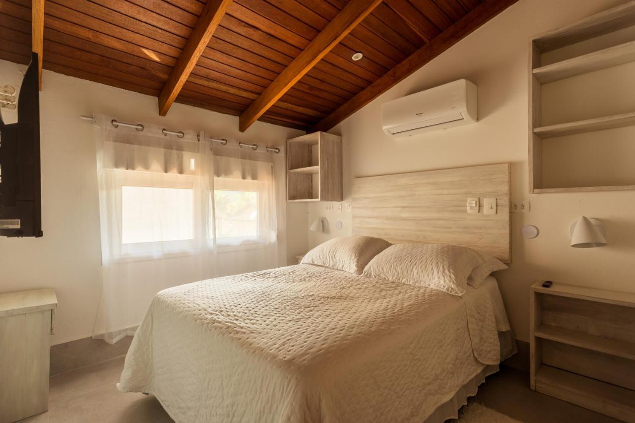 Casa D'Aroeira Residencial Boutique - Centro De Juquei - 2 Quadras Do Mar - Servico De Praia - Roupa De Cama 600 Fios Algodao Egipcio - Toalhas Banho E Praia - Tudo Novo - Estacionamento Interno - Cozinha - Consulte Unidades Com Ofuro Hidro E Cromote Kültér fotó